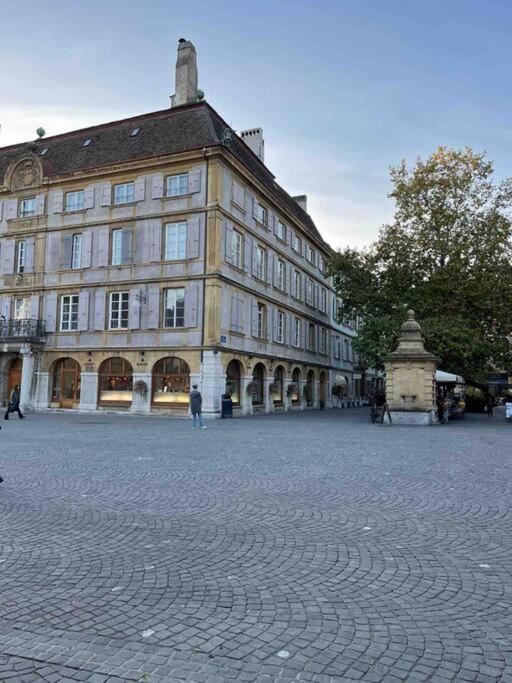 V&V Centre Neuchatel Exterior photo